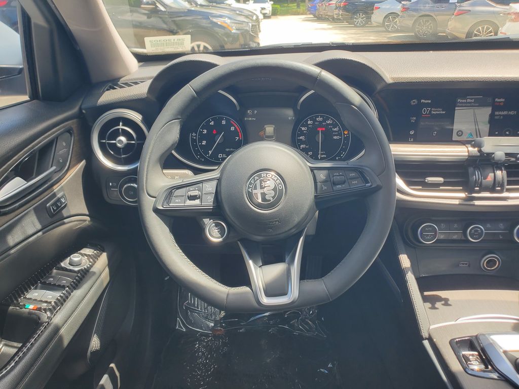 2021 Alfa Romeo Stelvio - $16,488