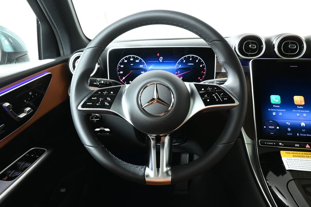 2025 Mercedes-Benz GLC 300 14