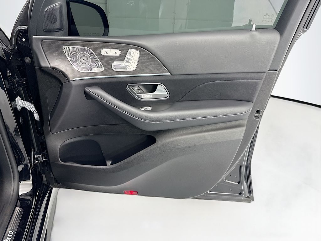 Thumbnail: 2023 Mercedes-Benz GLE - 24