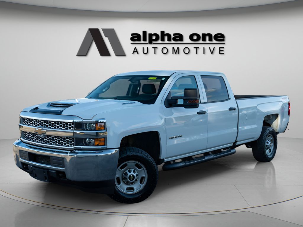 Summit White 2019 Chevrolet Silverado 2500HD Pickup Truck Four-Wheel Drive 6-Speed Automatic
