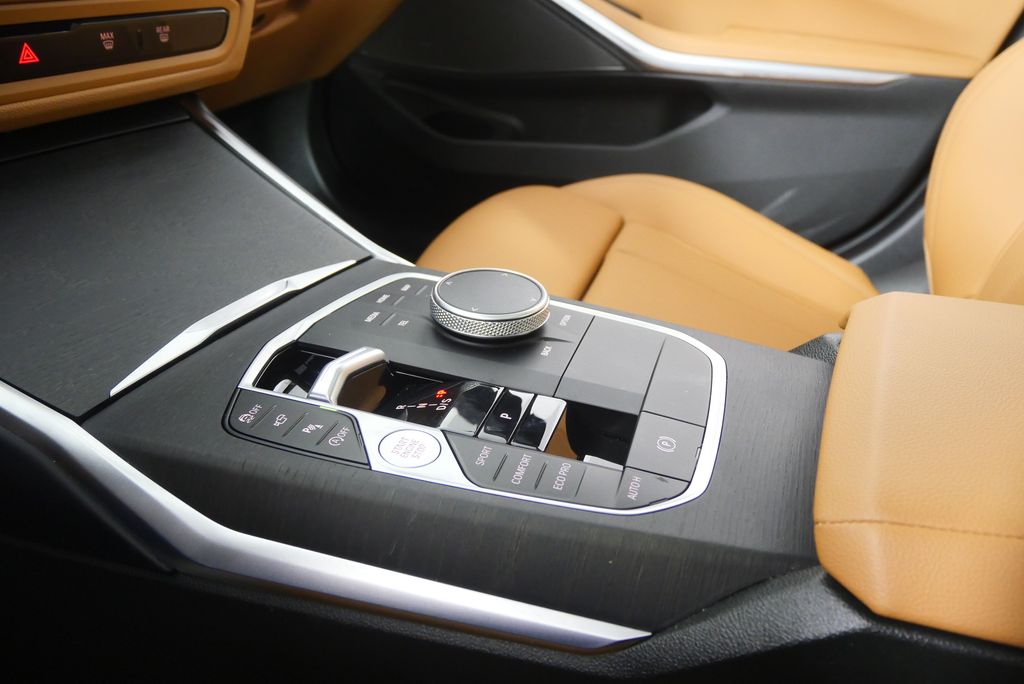 Thumbnail: 2024 BMW 3 Series - 27