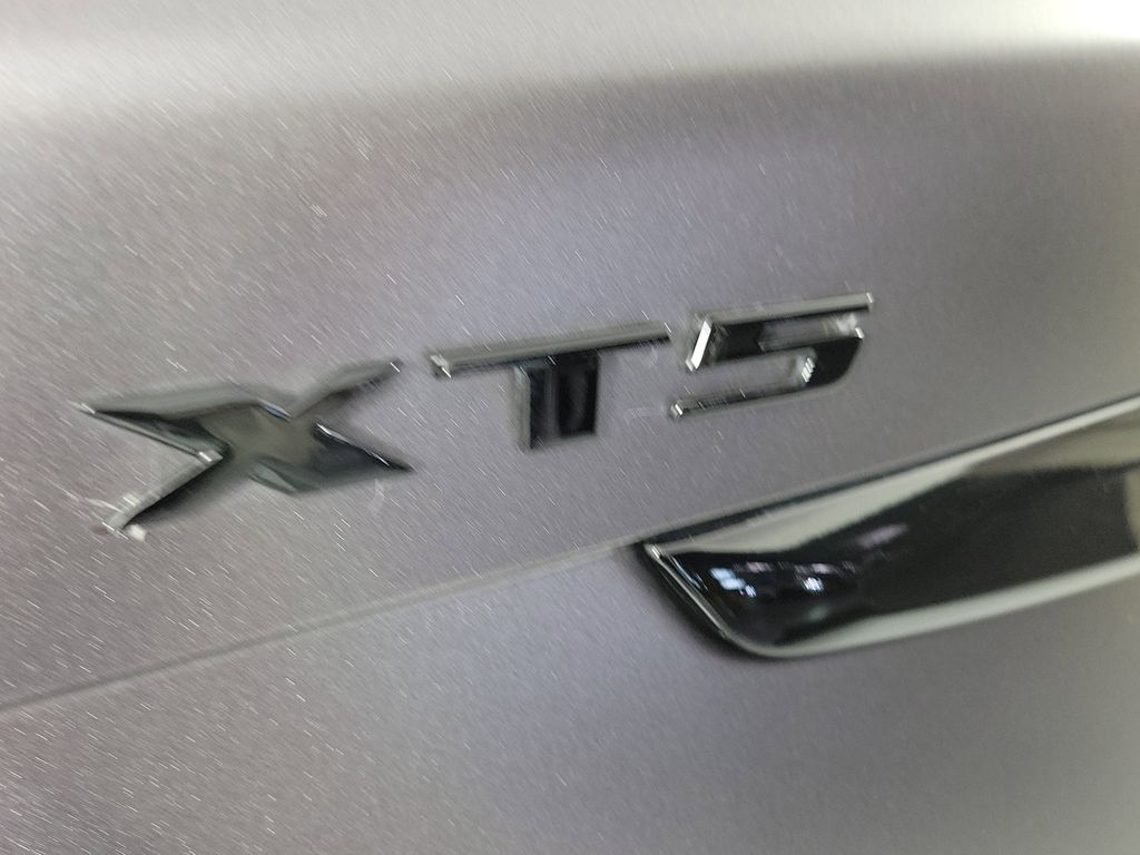 2023 Cadillac XT5 Luxury White at Tom Peacock Cadillac