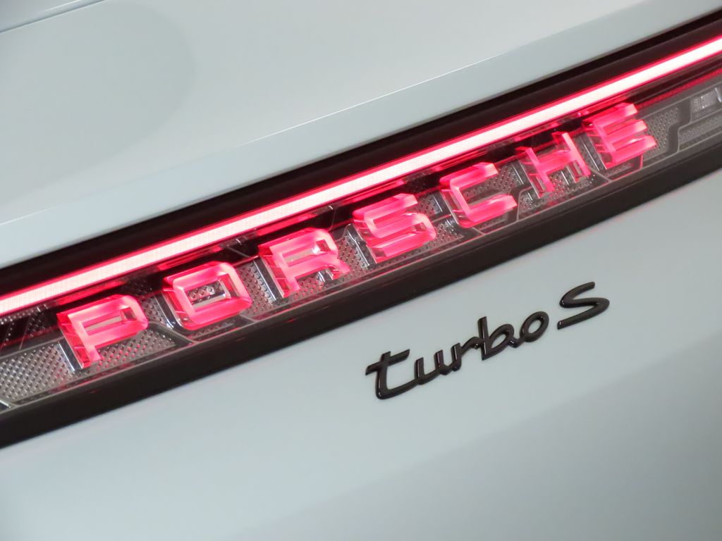 Thumbnail: 2025 Porsche Taycan - 12