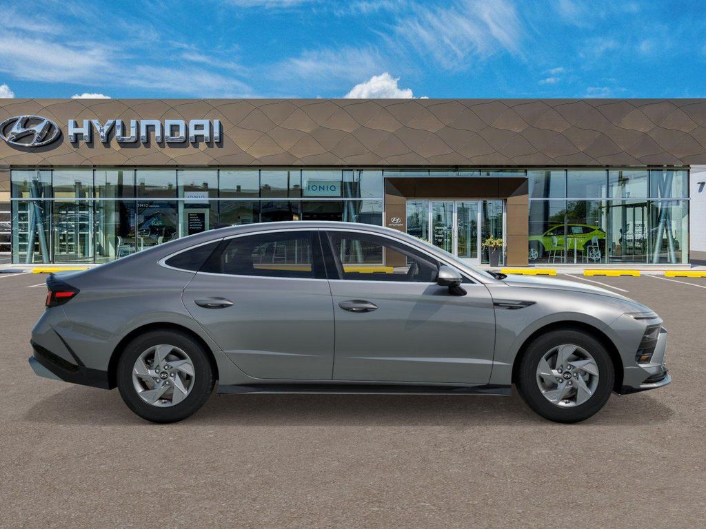 New 2026 Gray Hyundai SE image 7