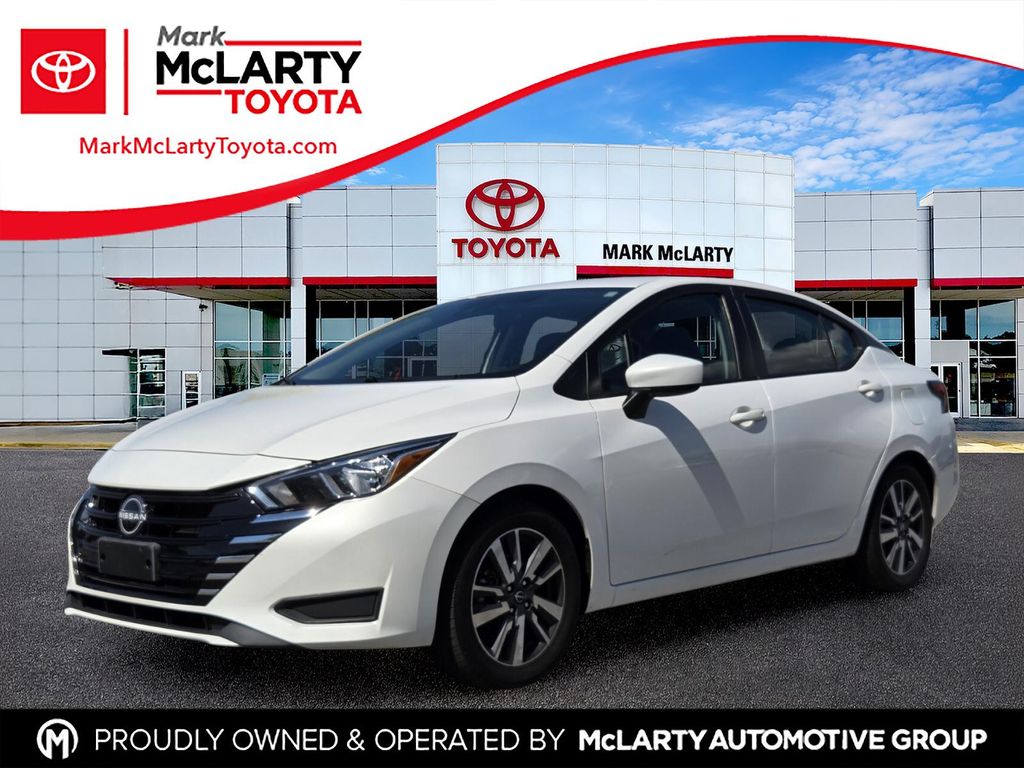 2023 Nissan Versa SV FWD