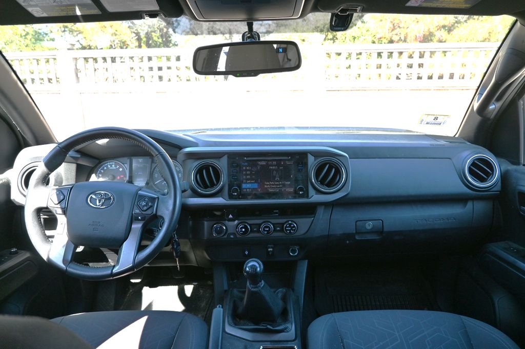 Thumbnail: 2017 Toyota Tacoma - 4