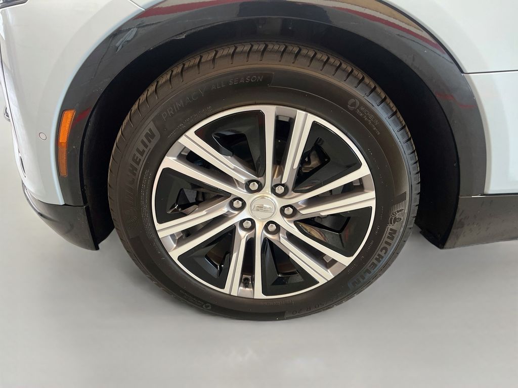 Used 2025 Nimbus Metallic Cadillac Sport image 30