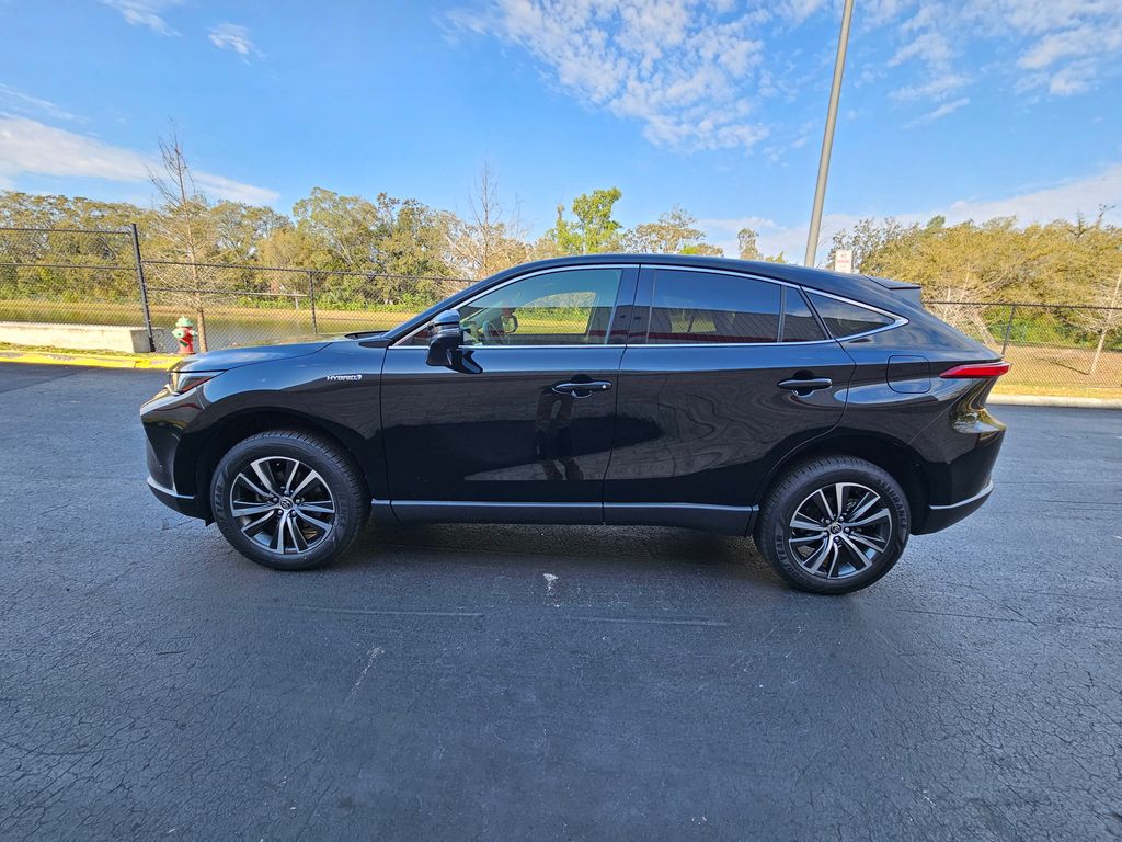 2021 Toyota Venza LE 2