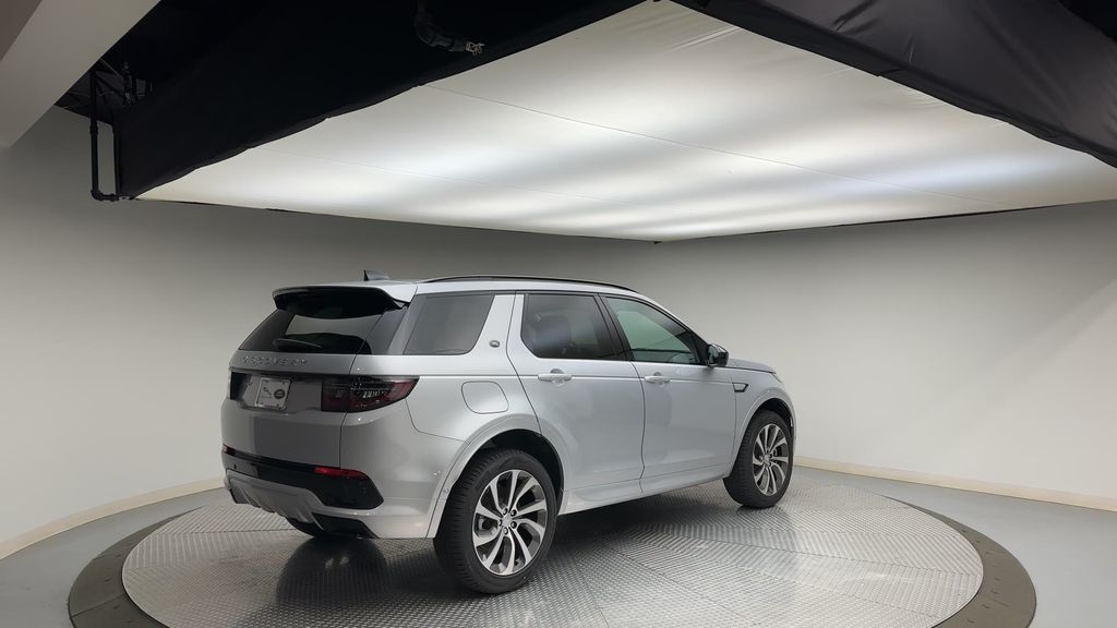 2024 Land Rover Discovery Sport S 8