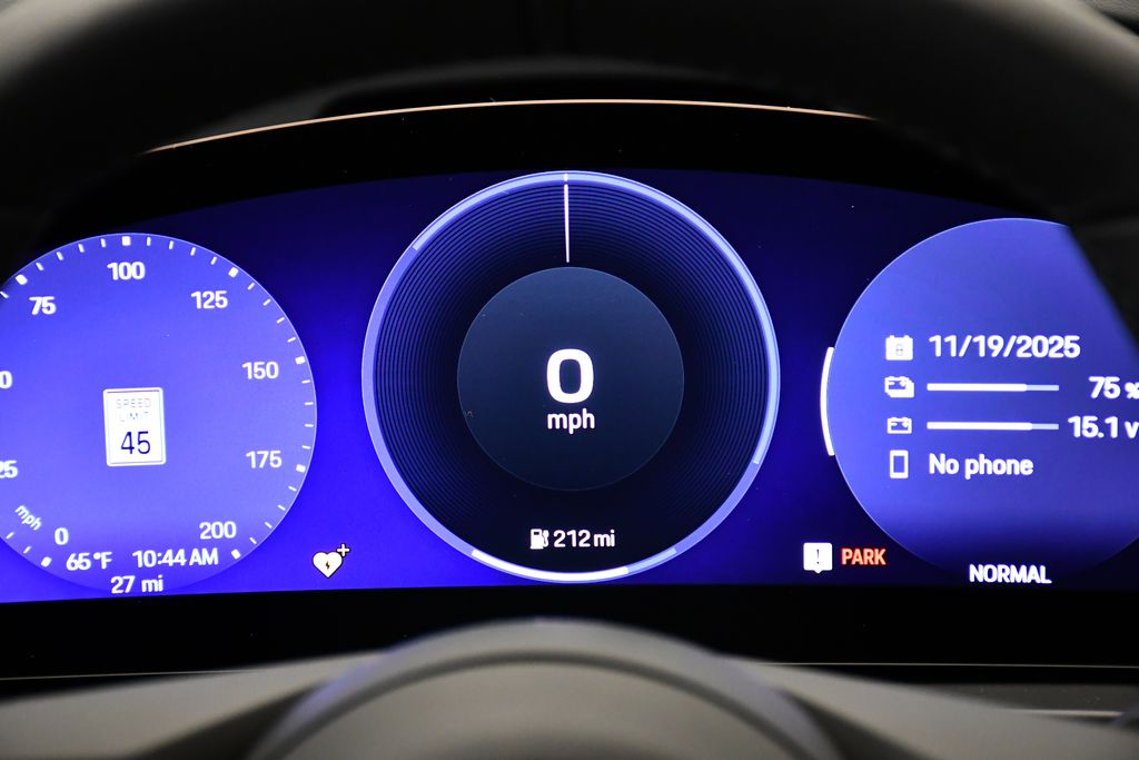 Thumbnail: 2025 Porsche Macan - 28