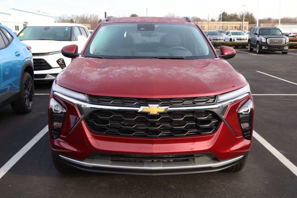 2025 Chevrolet Trax LT 2