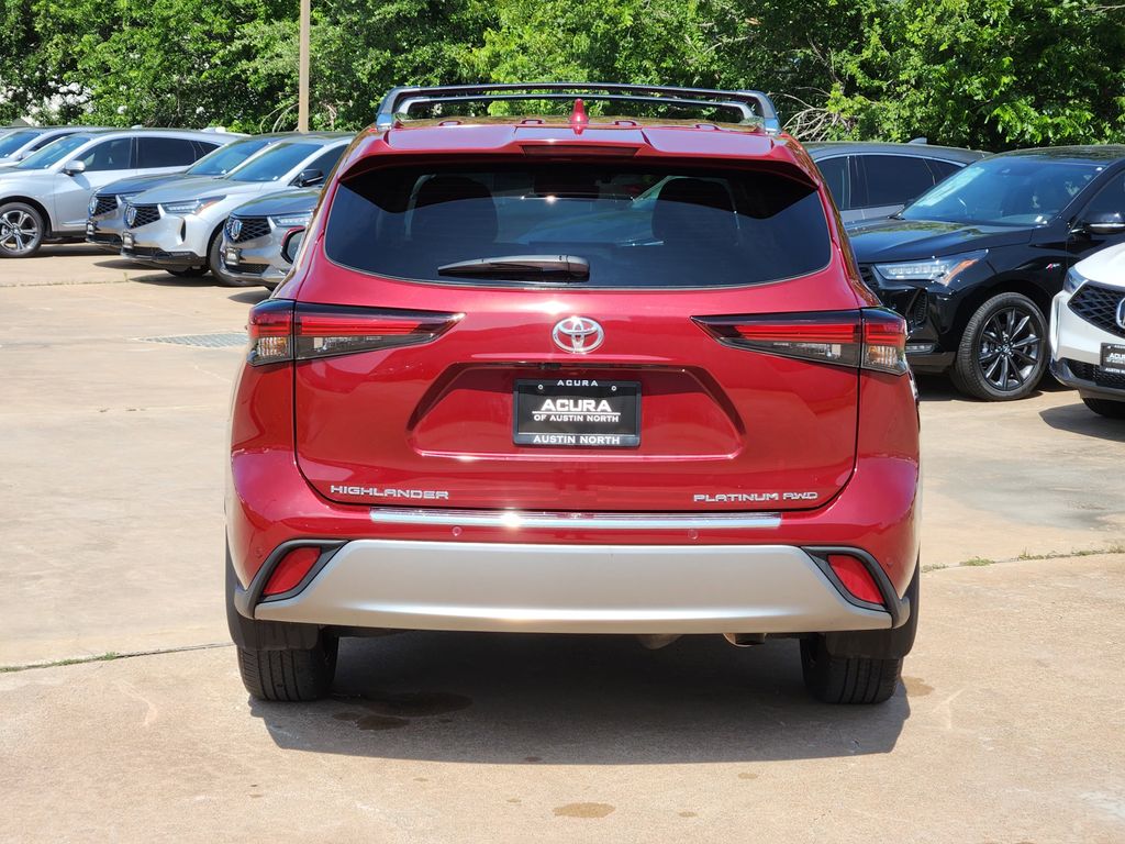 Used 2024 Toyota Highlander SUV