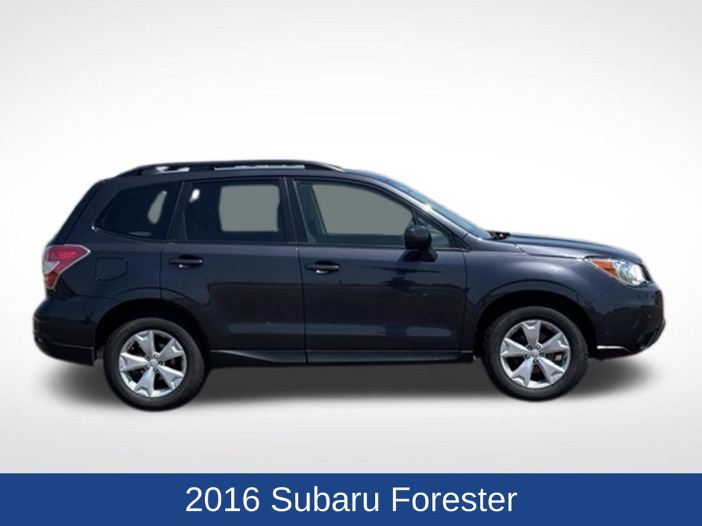 Used 2016 Subaru Forester i Premium with VIN JF2SJADC8GH533002 for sale in Marshall, Minnesota