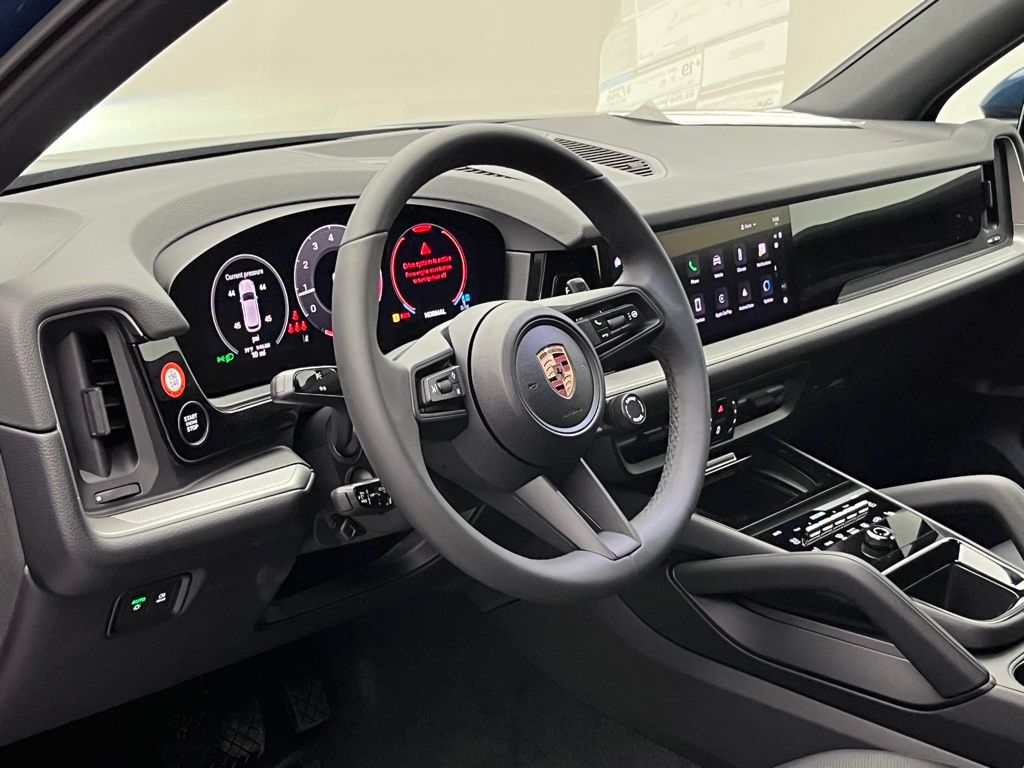 Thumbnail: 2025 Porsche Cayenne - 4