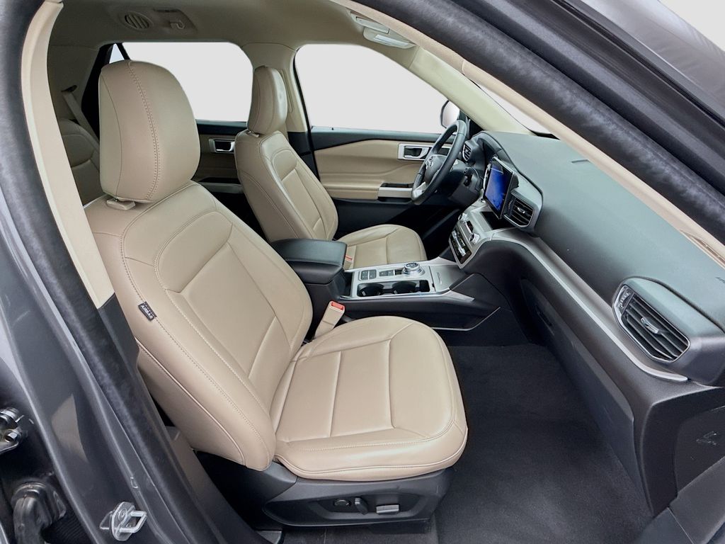 Thumbnail: 2022 Ford Explorer - 19