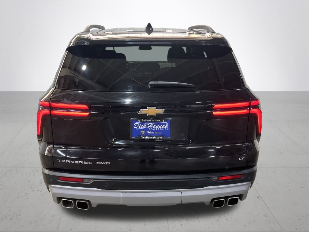 2024 Chevrolet Traverse LT