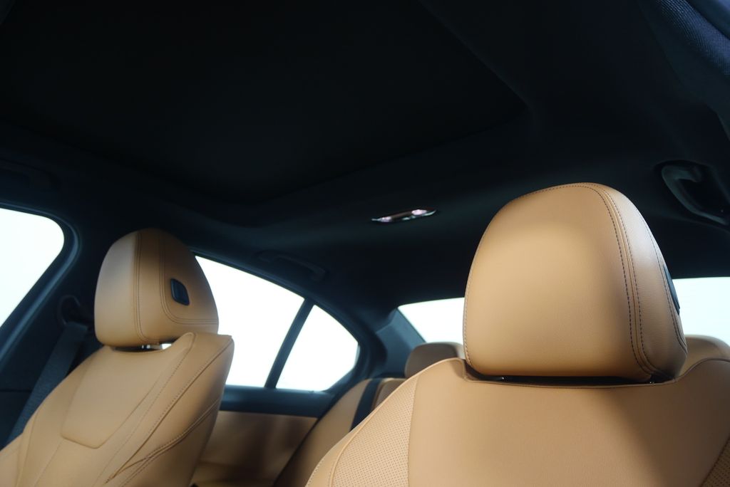 Thumbnail: 2026 BMW 3 Series - 11