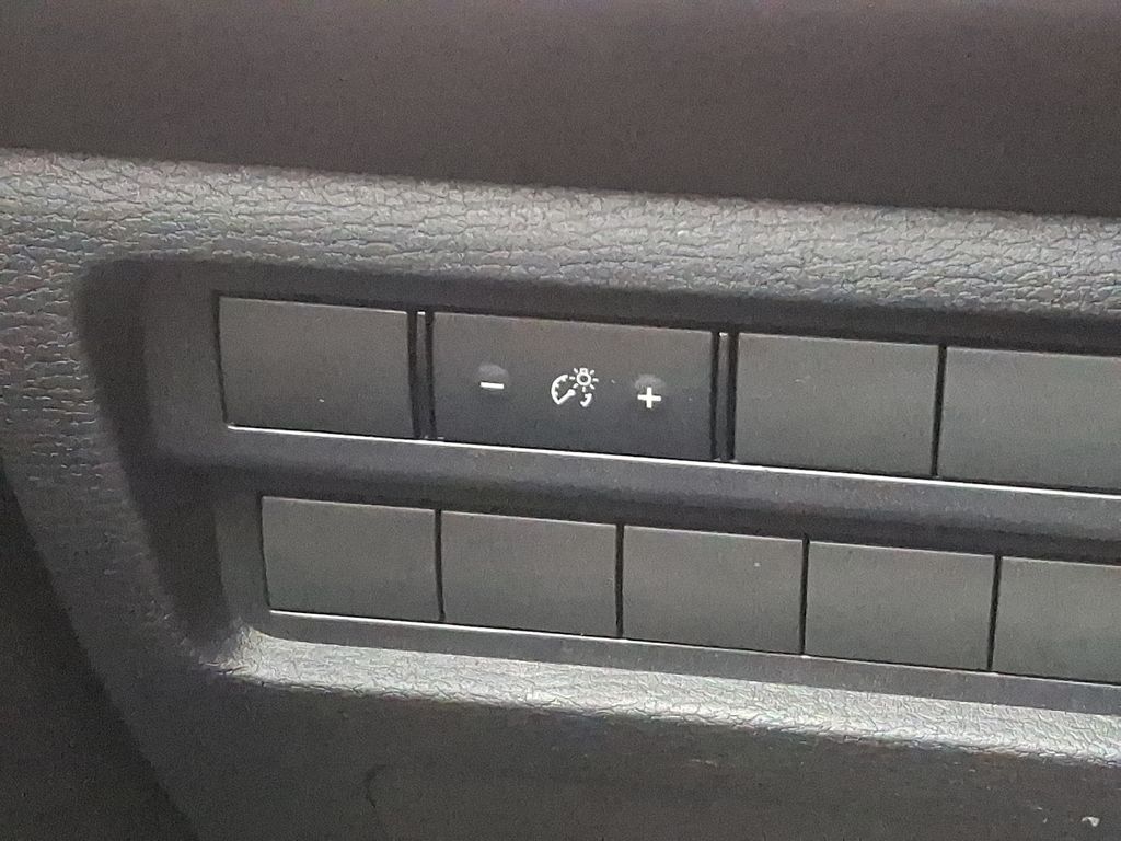 Thumbnail: 2024 Mitsubishi Outlander - 23