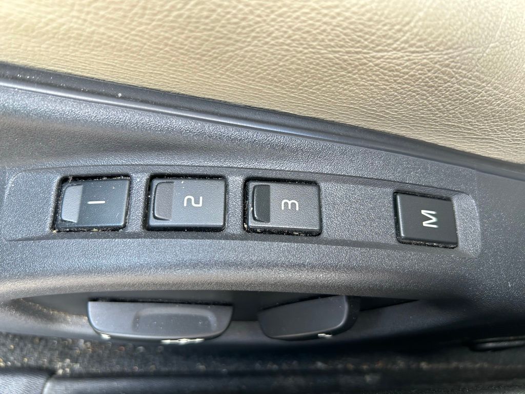 Thumbnail: 2016 Volvo S60 - 17