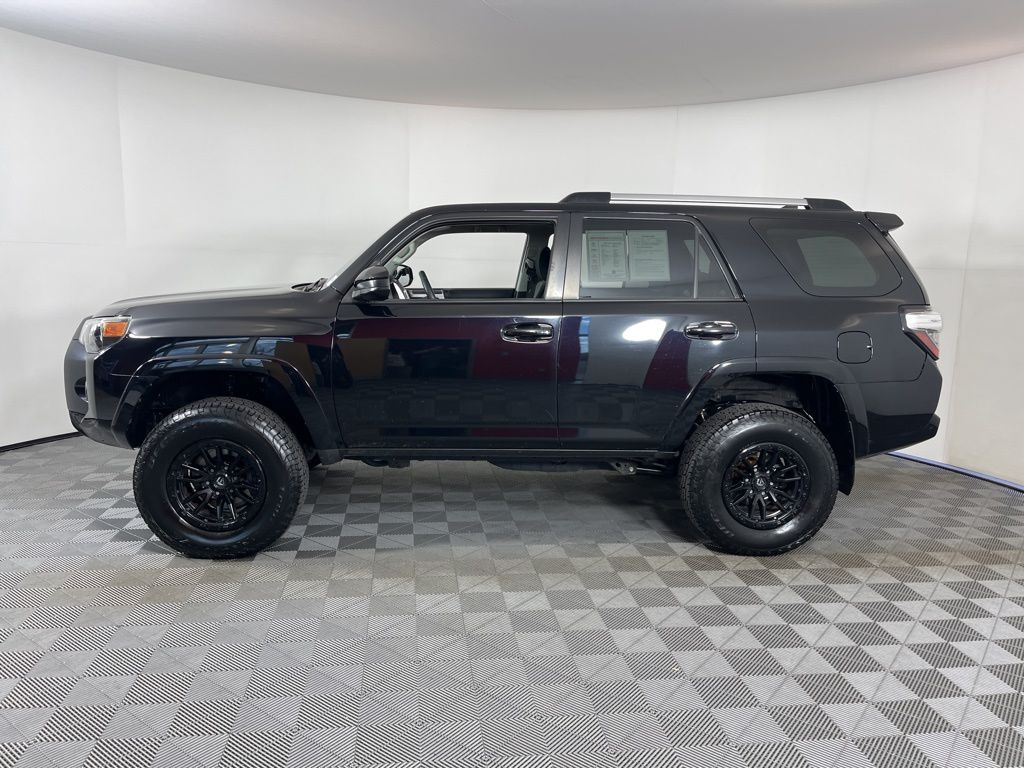 Thumbnail: 2020 Toyota 4Runner - 2