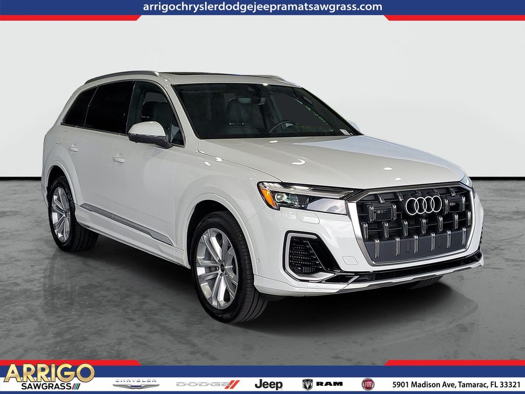 2025 Audi Q7 55 Premium Plus