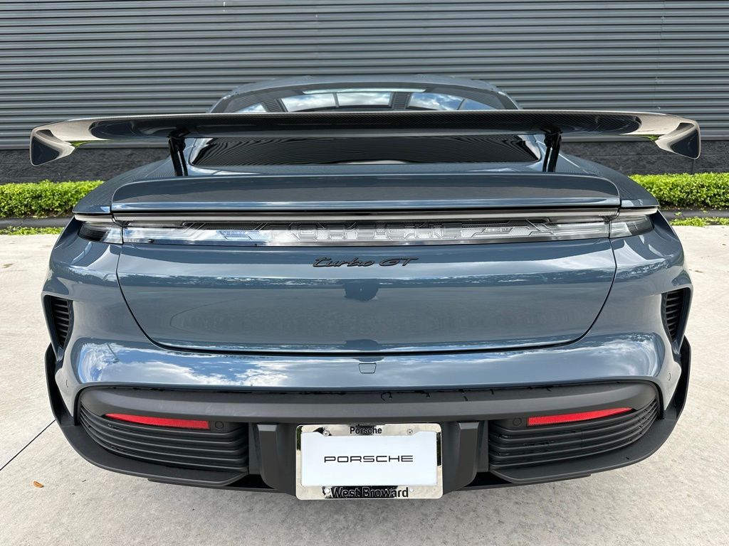 Thumbnail: 2025 Porsche Taycan - 12