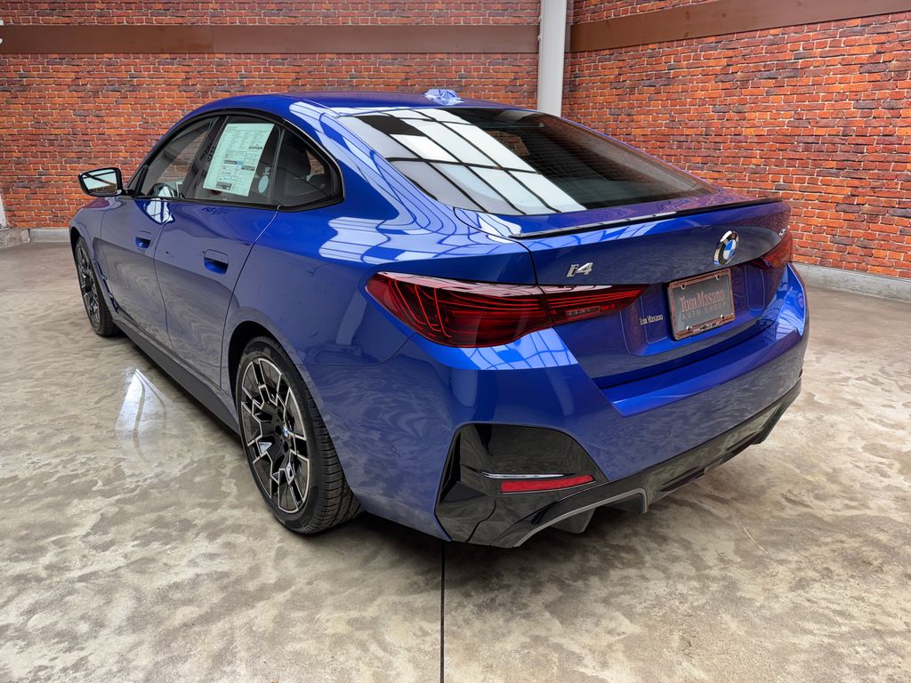 New 2026 Blue BMW xDrive40 image 2