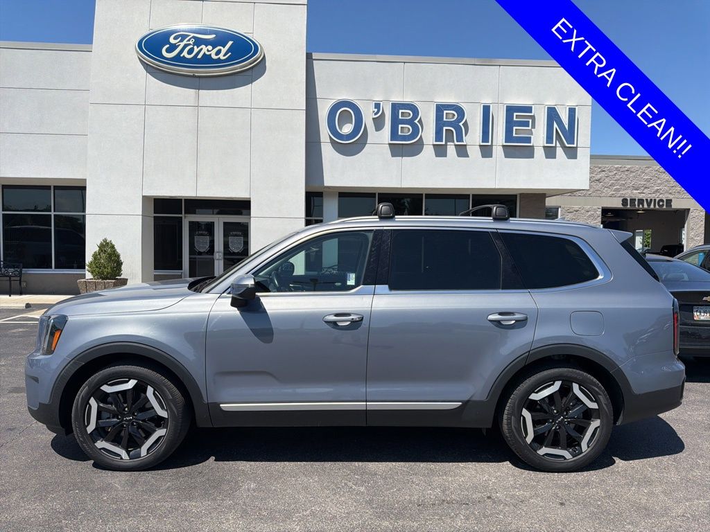 Everlasting Silver 2023 Kia Telluride SUV / Crossover Front-Wheel Drive 8-Speed Automatic