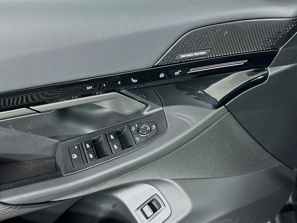 Thumbnail: 2024 BMW 5 Series - 18