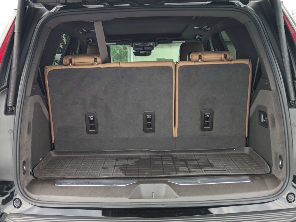 2022 Cadillac Escalade Sport