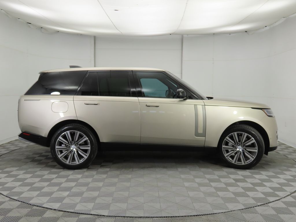Thumbnail: 2023 Land Rover Range Rover - 4