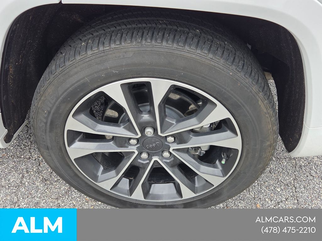 Used 2023 White Jeep Overland 4xe image 20