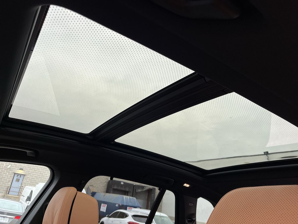 Thumbnail: 2026 BMW X5 - 22