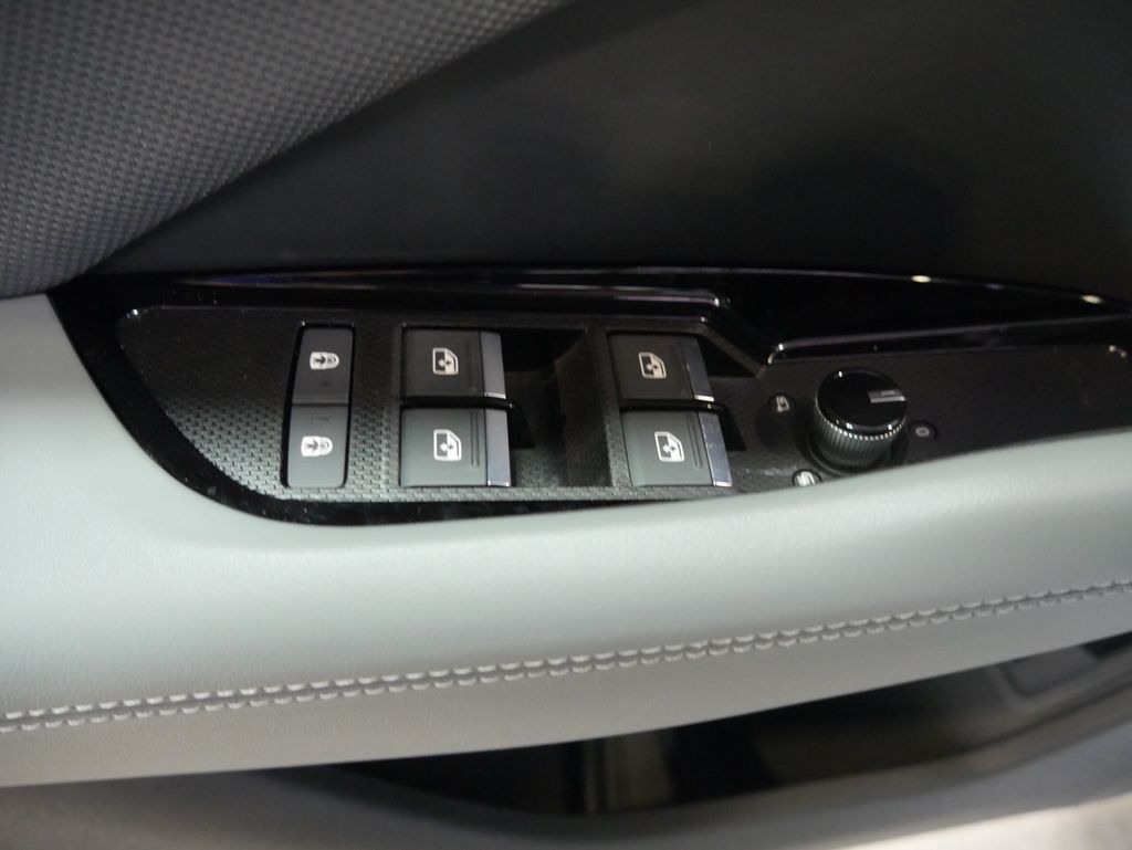 Thumbnail: 2026 Audi Q3 - 18