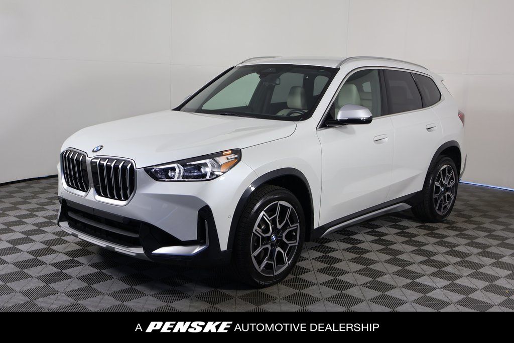 Thumbnail: 2023 BMW X1 - 1