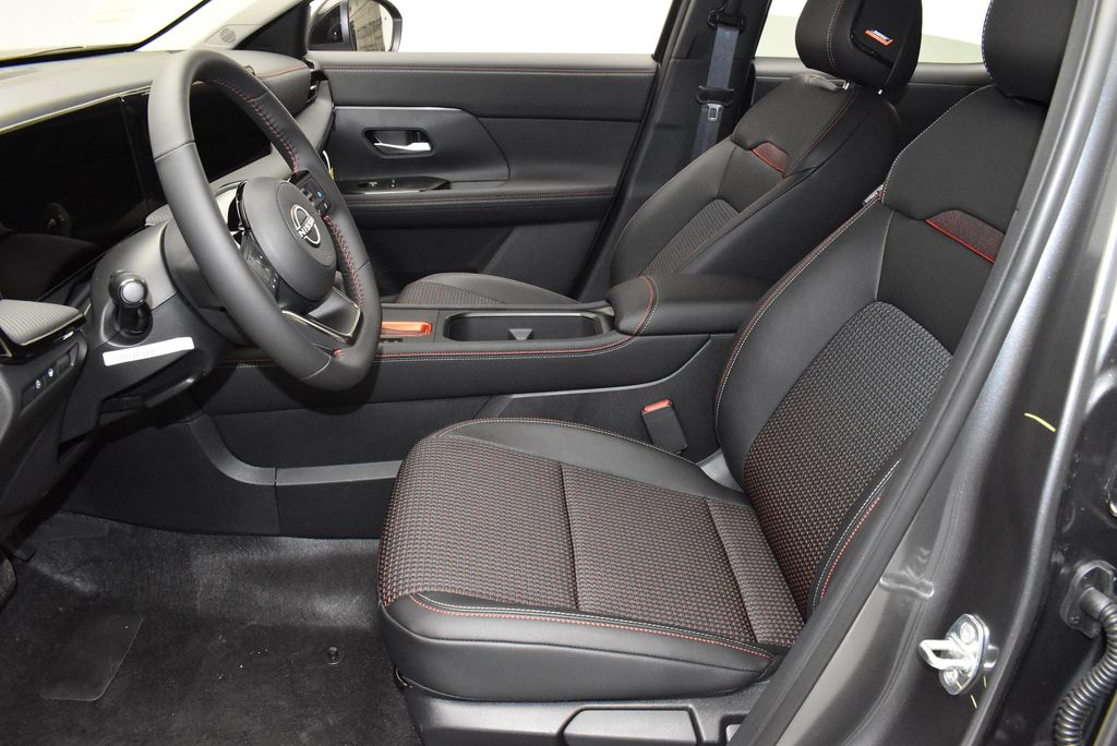 Thumbnail: 2026 Nissan Kicks - 11