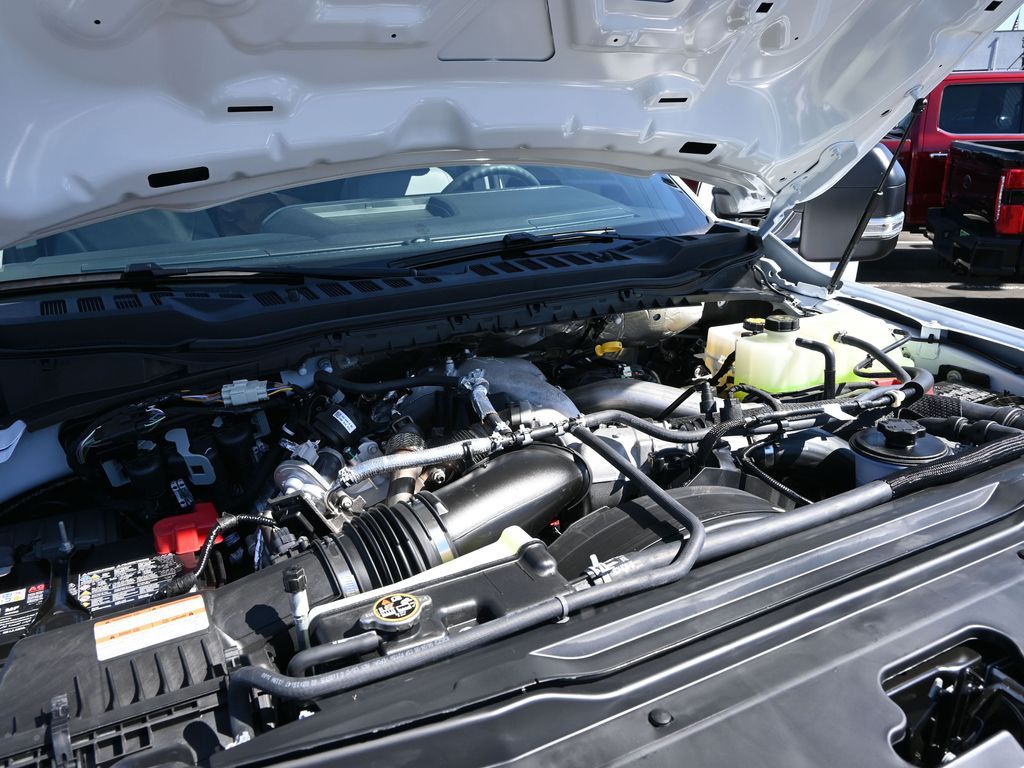 2025 Ford F-550 XL photo 11