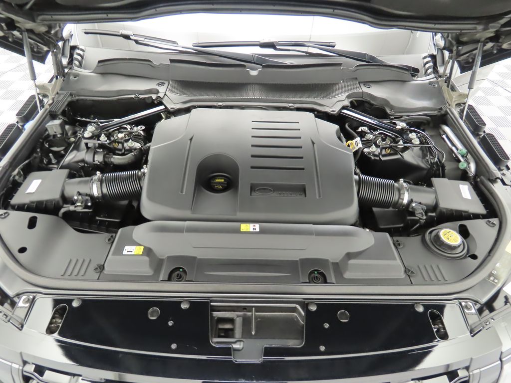 Thumbnail: 2022 Land Rover Range Rover - 29