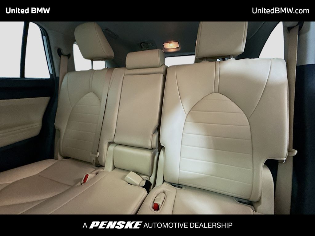 Thumbnail: 2023 Toyota Highlander - 12