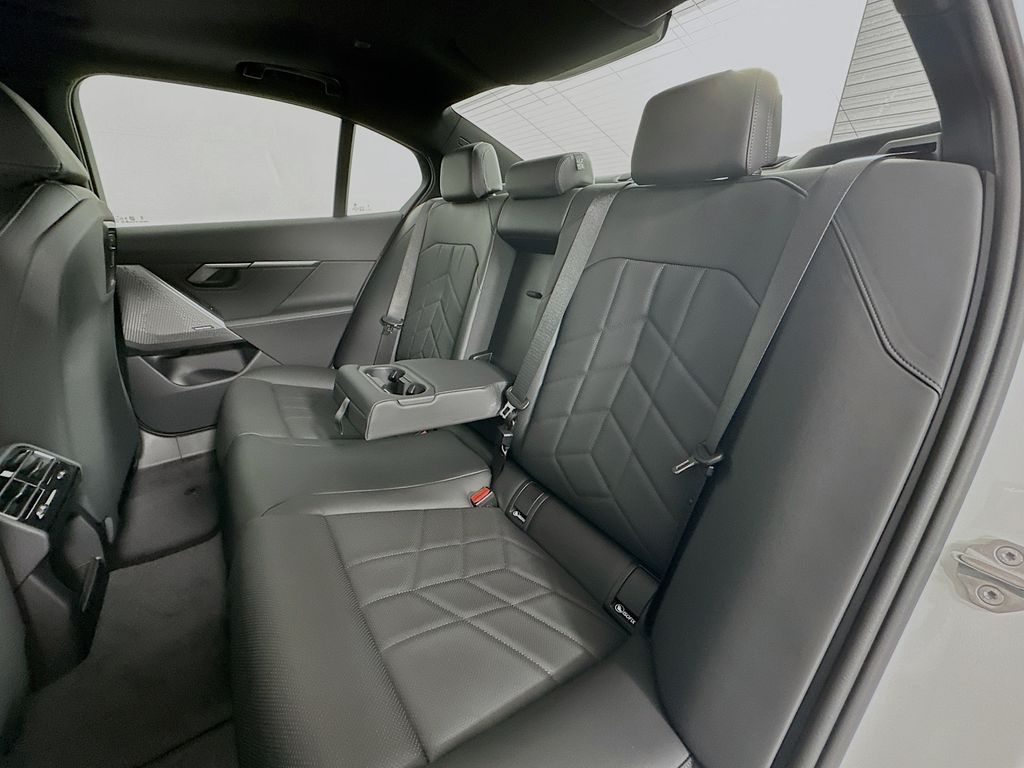 Thumbnail: 2024 BMW i5 - 17