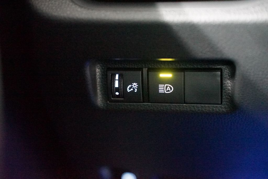 Thumbnail: 2025 Toyota RAV4 - 24