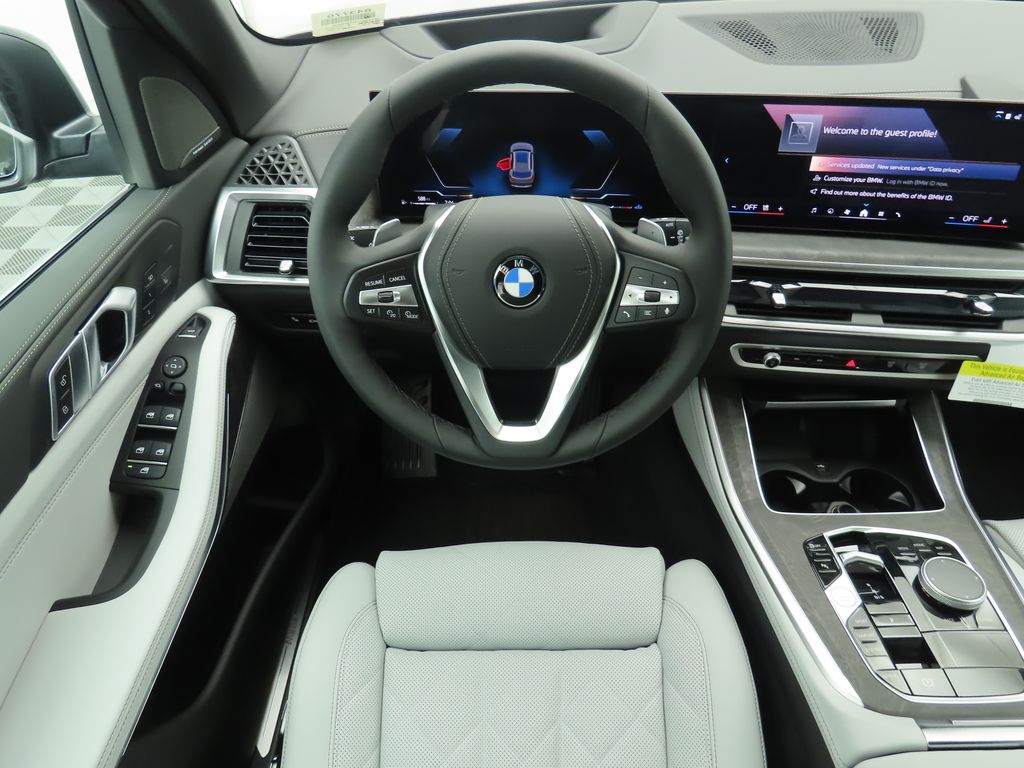 Thumbnail: 2026 BMW X5 - 10