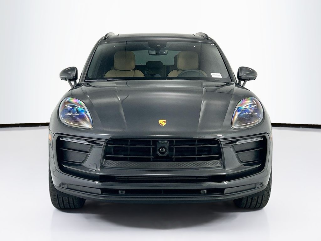 Thumbnail: 2026 Porsche Macan - 10