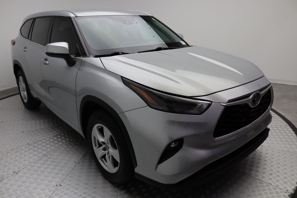 Thumbnail: 2021 Toyota Highlander - 6