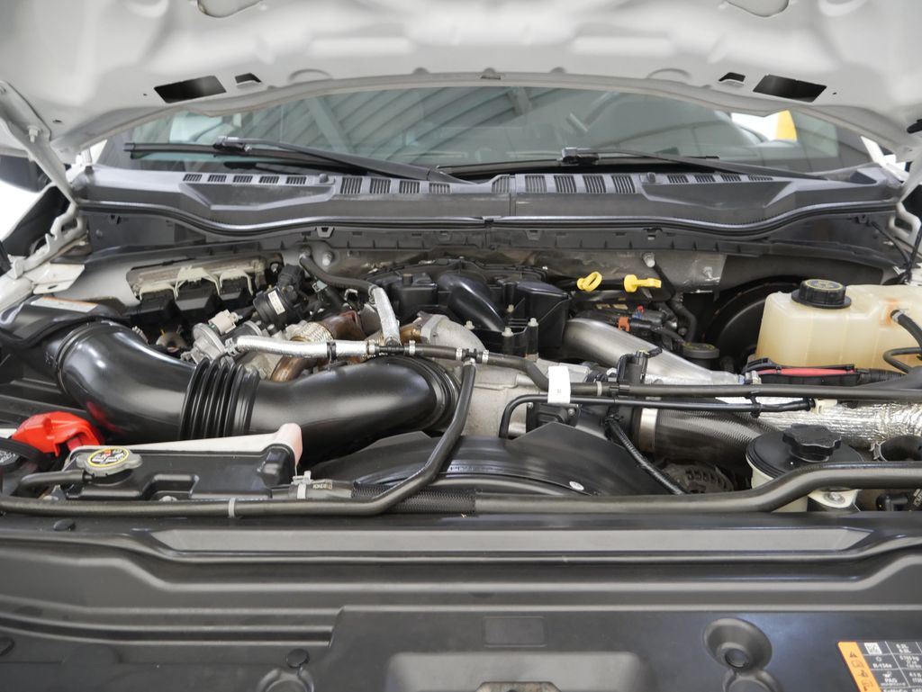 Thumbnail: 2018 Ford Econoline - 10