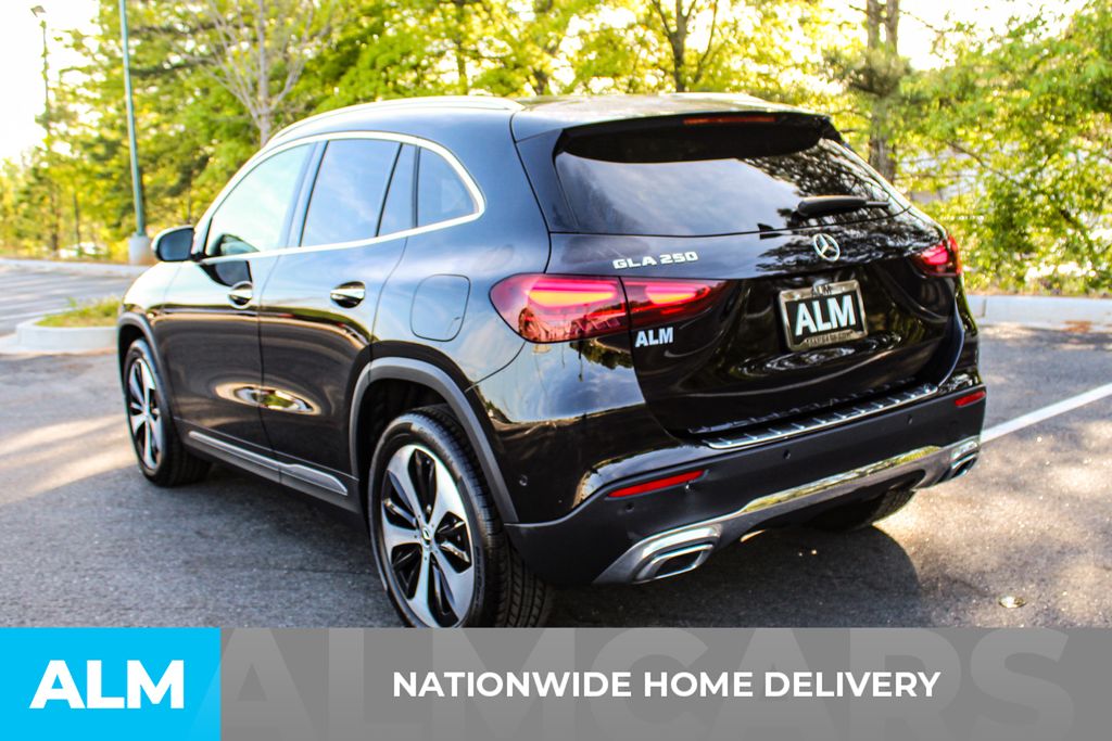 Used 2025 Black Mercedes-Benz GLA 250 image 5