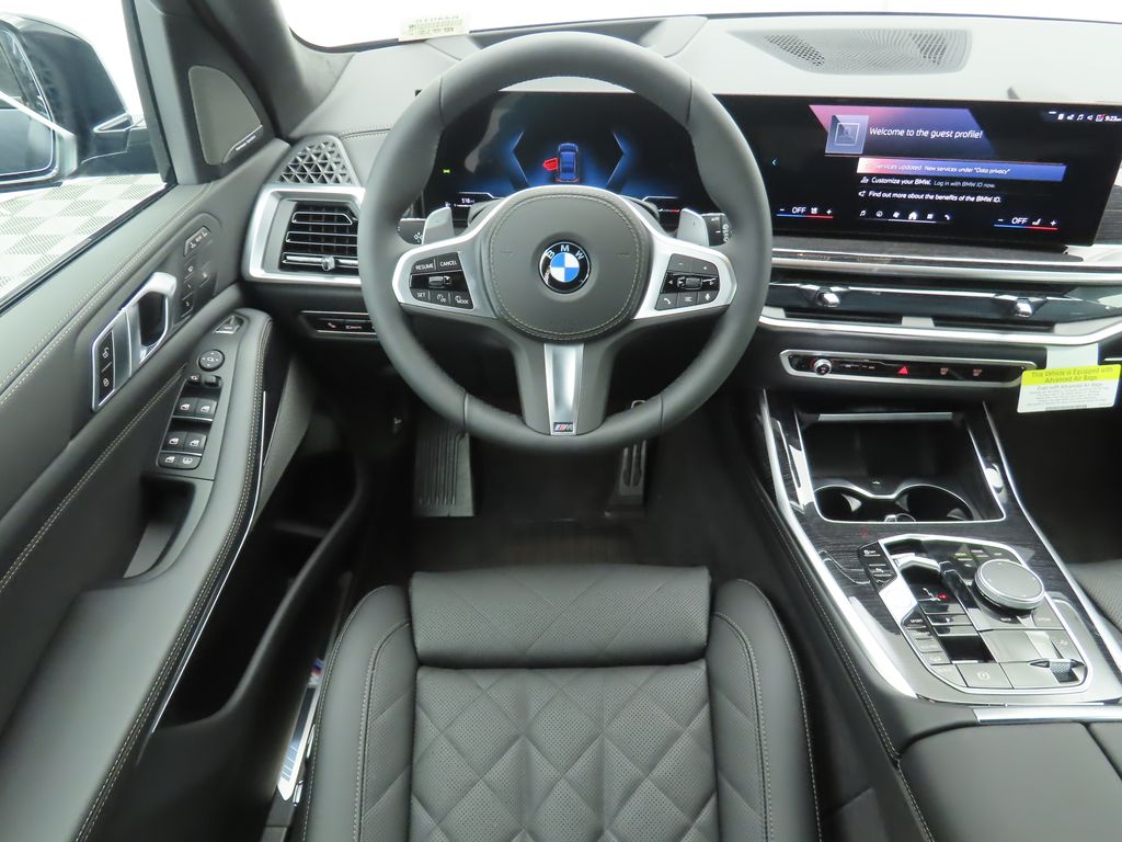 Thumbnail: 2026 BMW X7 - 10