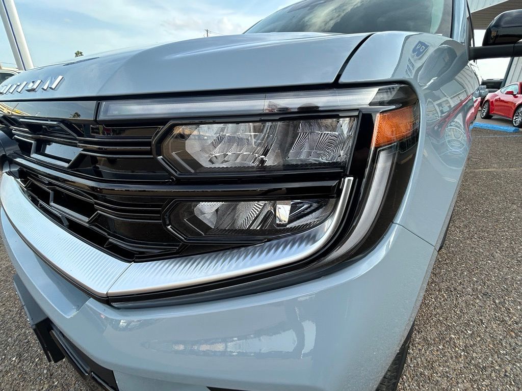 New 2027 Gray Ford Platinum image 11