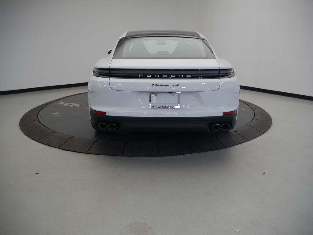 Thumbnail: 2026 Porsche Panamera - 6