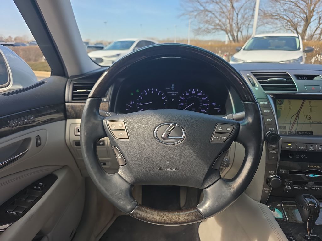 Used 2009  Lexus 460 image 28